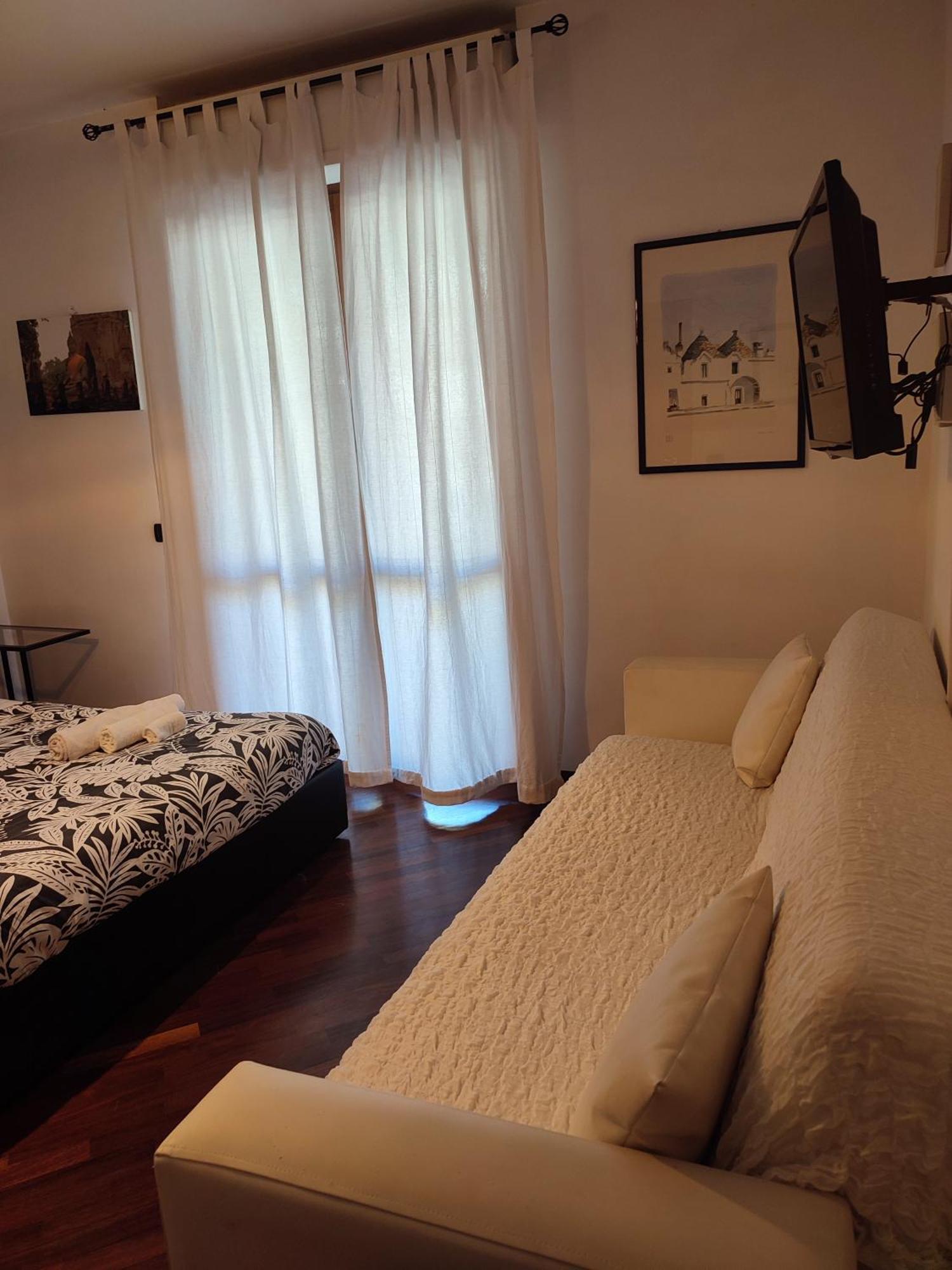 Leonardo Rome Holidays Fiumicino Bagian luar foto