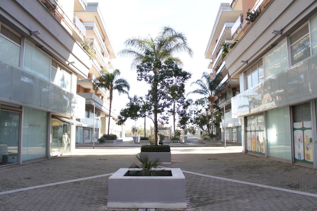 Leonardo Rome Holidays Fiumicino Bagian luar foto