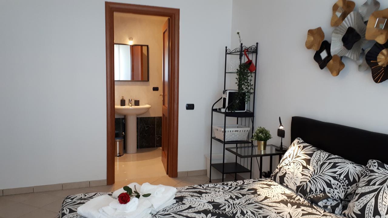 Leonardo Rome Holidays Fiumicino Bagian luar foto