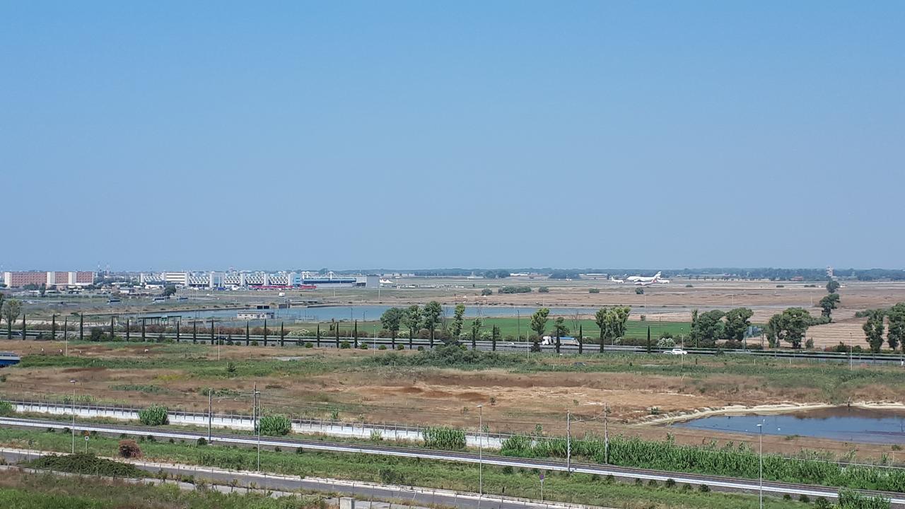 Leonardo Rome Holidays Fiumicino Bagian luar foto