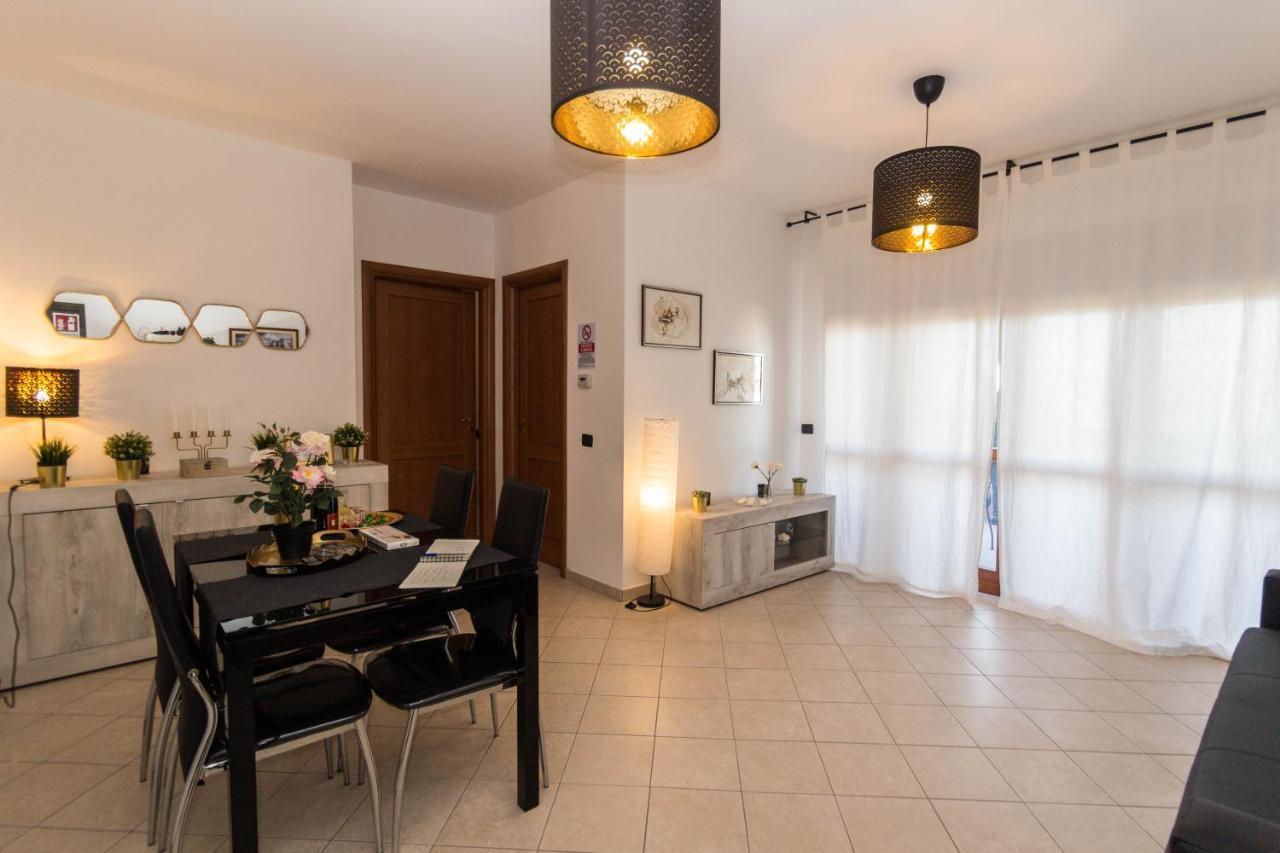 Leonardo Rome Holidays Fiumicino Bagian luar foto