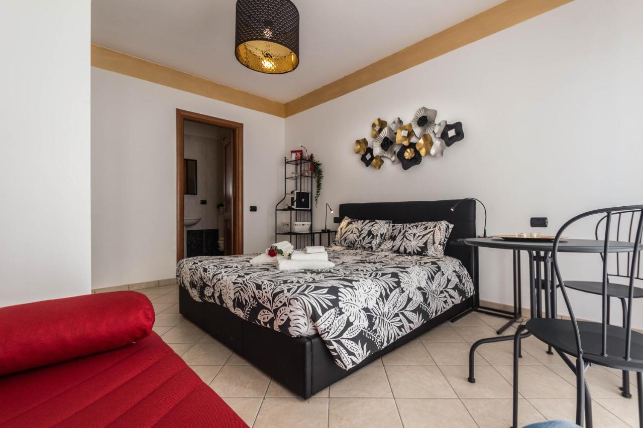 Leonardo Rome Holidays Fiumicino Bagian luar foto